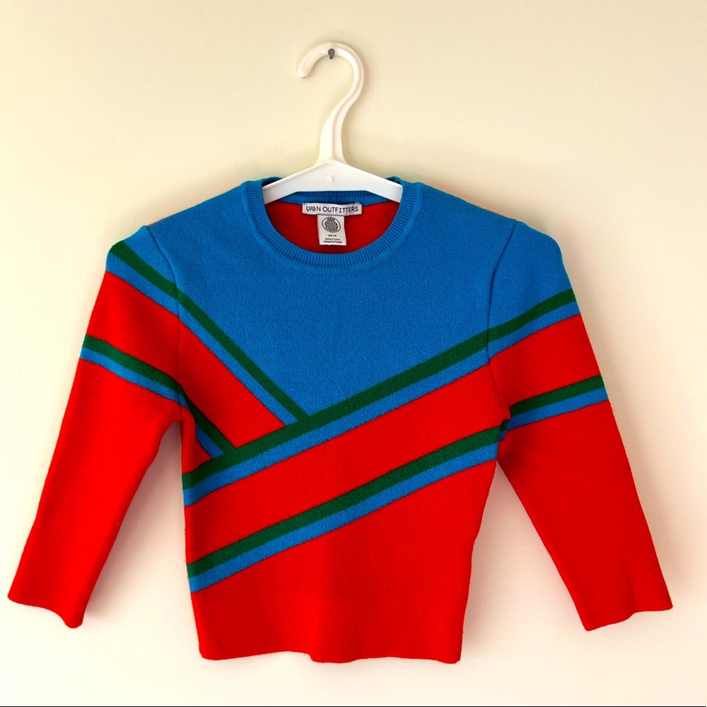 Graphic Crop Sweater/tee